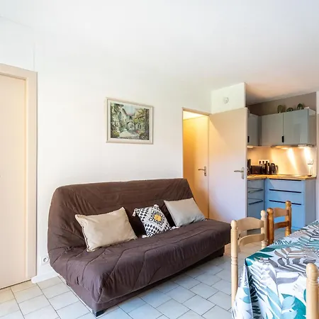 Appartamento Saint James-3 By Interhome