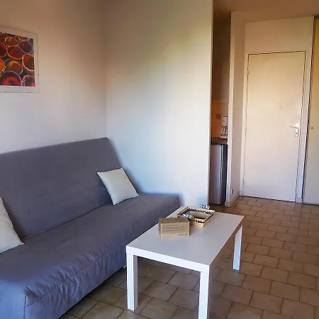Appartamento Saint James-3 By Interhome