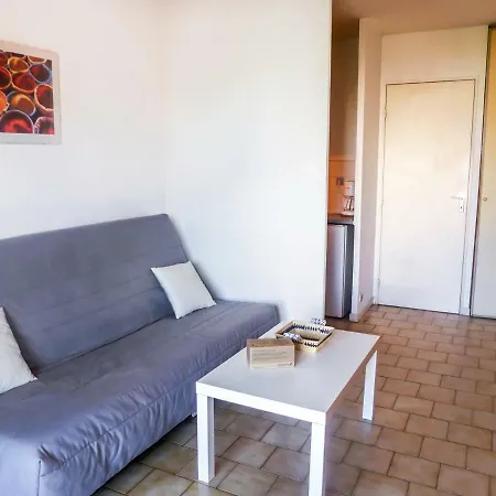 Saint James-3 By Interhome