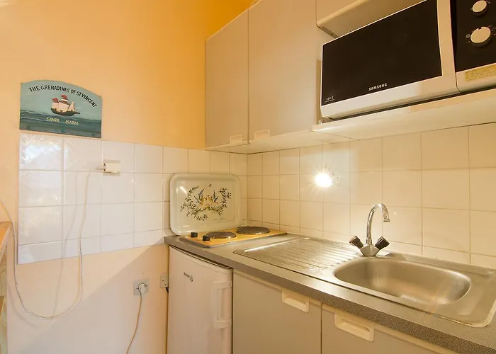 Saint James-3 By Interhome